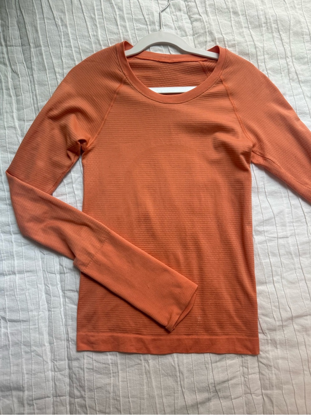 lululemon Swiftly Tech Long sleeve waist length shirt